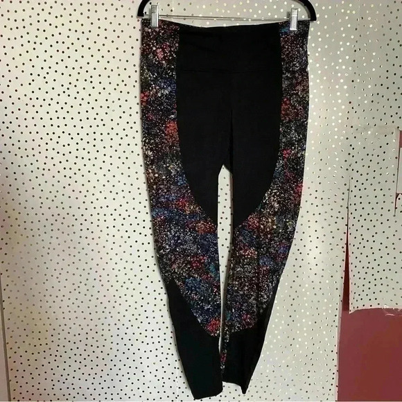 Lululemon Wake And Train Tight - Picture 1 of 10